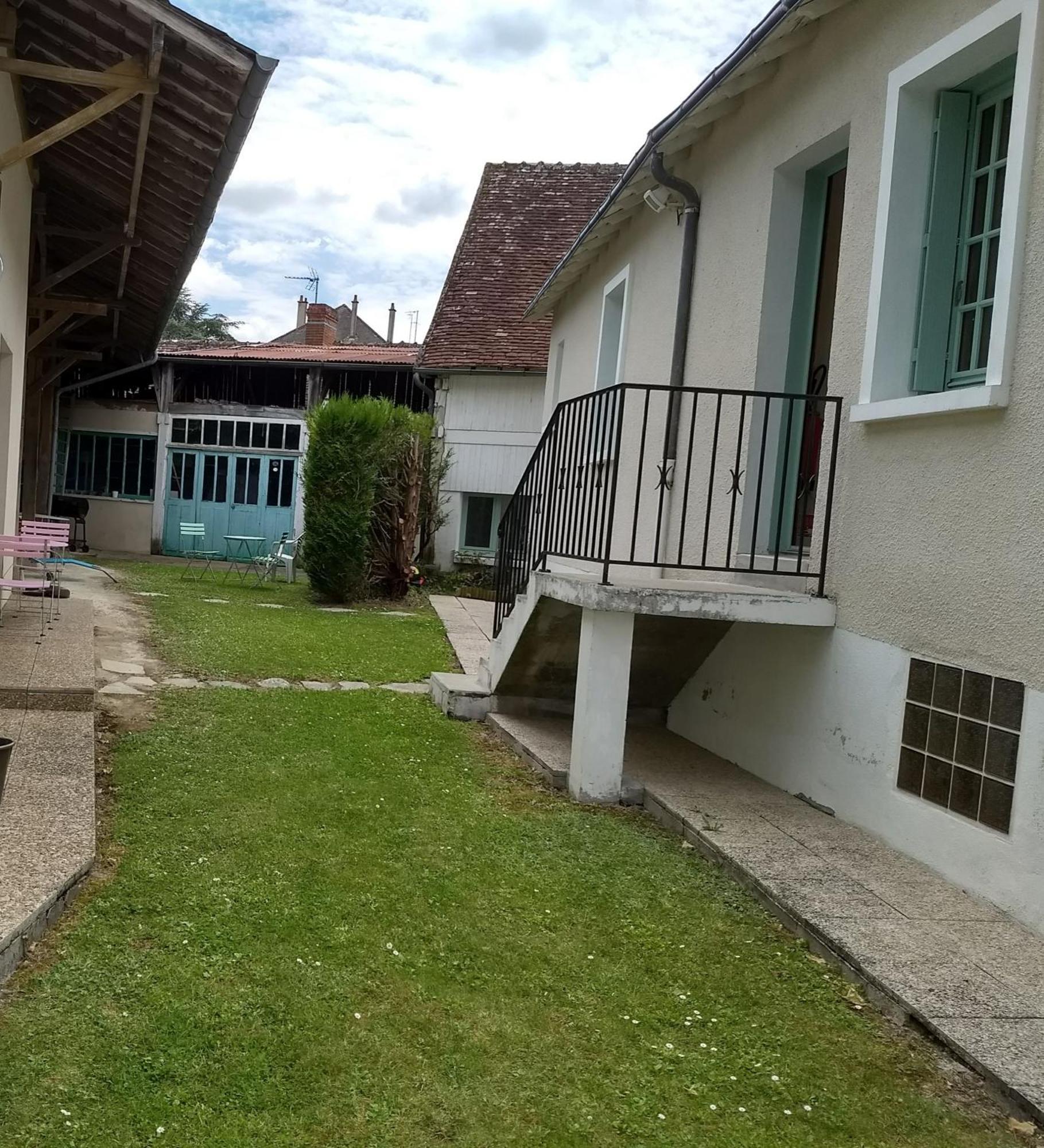 Aparthotel Quelques Fleurs La Roche-Posay Exterior foto